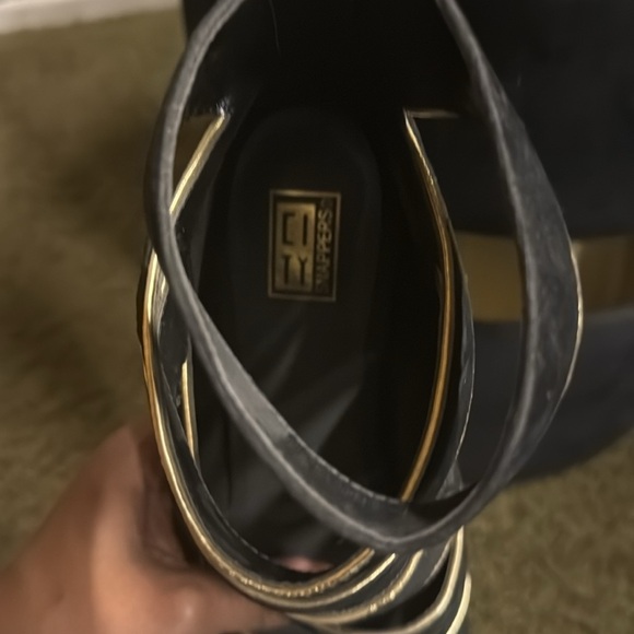 Snappers - Picture 3 of 4